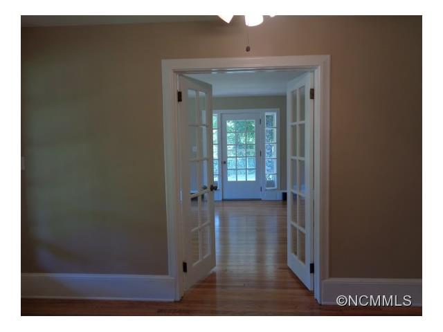 1861 Shoal Creek Road, Balsam Grove, NC 28708
