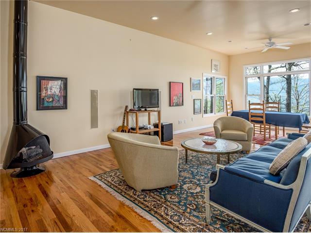 6Red Plum Ln, Black Mountain, NC 28711