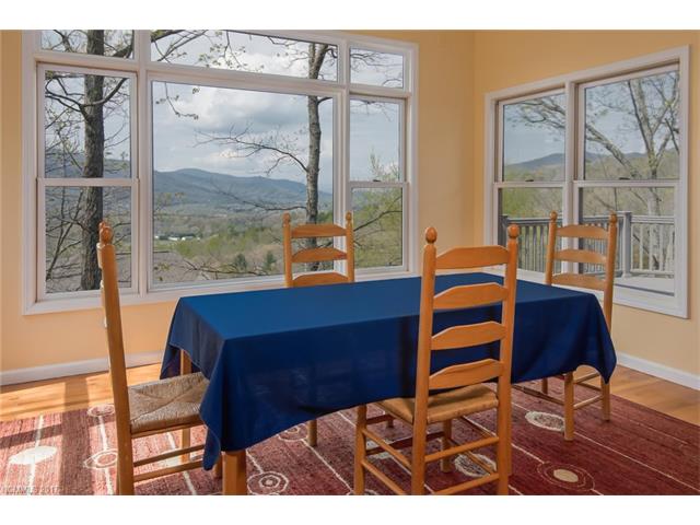 6Red Plum Ln, Black Mountain, NC 28711