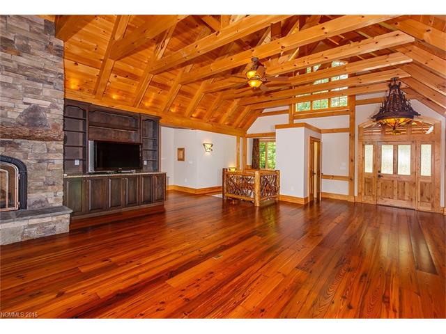 514 Eagle Lake Drive, Brevard, NC 28712