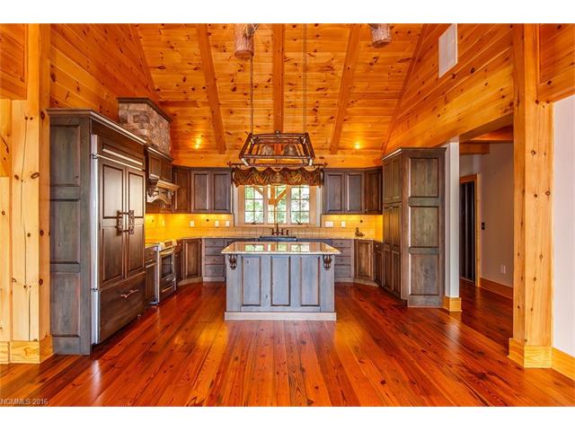 514 Eagle Lake Drive, Brevard, NC 28712