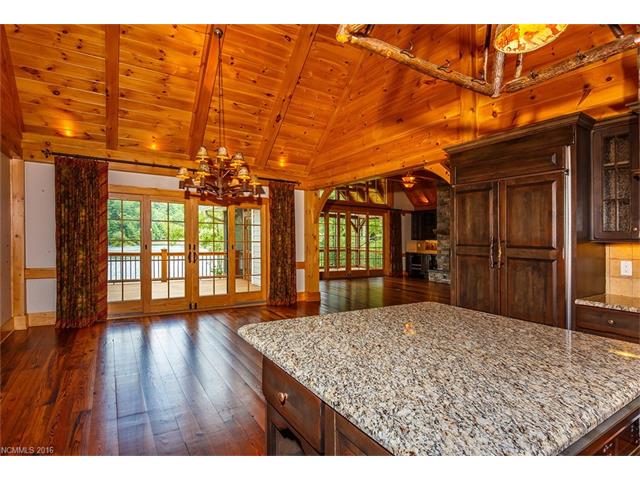 514 Eagle Lake Drive, Brevard, NC 28712