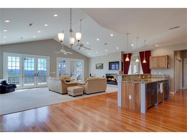 150 View Road, Brevard, NC 28712