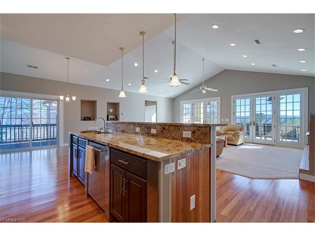 150 View Road, Brevard, NC 28712