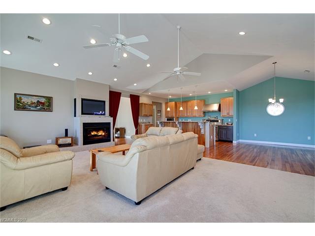 150 View Road, Brevard, NC 28712