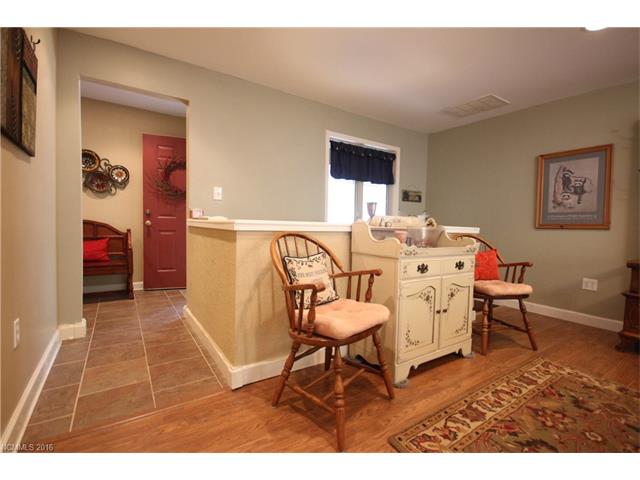 181 Sequoyah Lane, Brevard, NC 28712