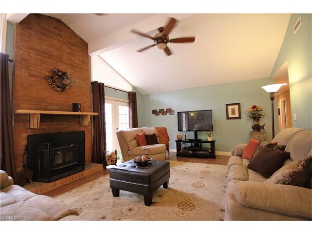 181 Sequoyah Lane, Brevard, NC 28712