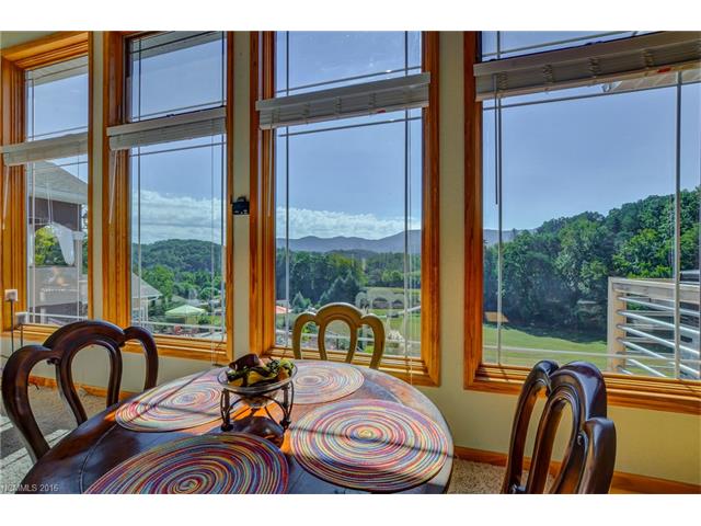 70 Lollis Lane, Bryson City, NC 28713