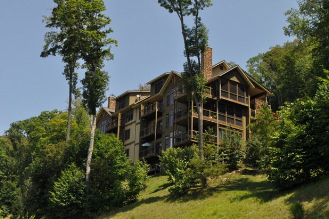 148 Logging Horse Rd., B-302, Burnsville, NC 28714