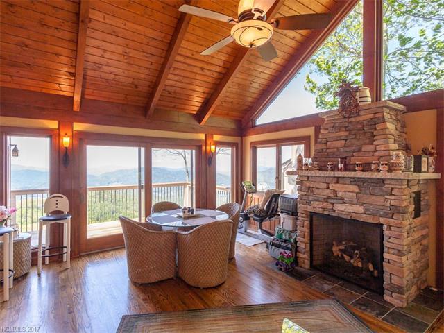 460 Rhododendron Ln, Burnsville, NC 28714