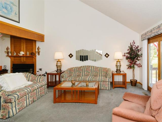 14 Oakwood Road, Candler, NC 28715