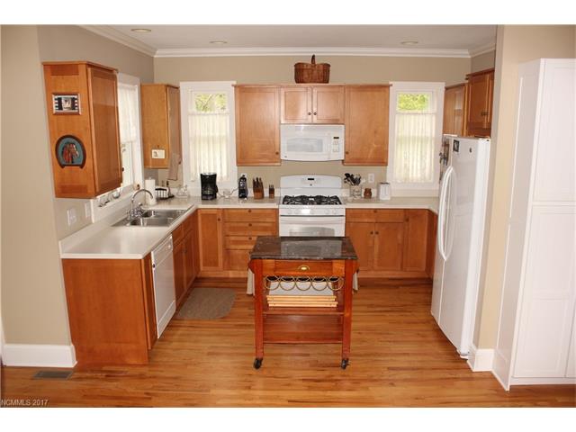 245 McCracken Farm Road, Clyde, NC 28716