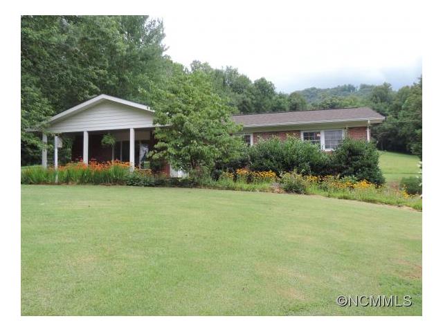 141 Chambers Cove Road, Canton, NC 28716