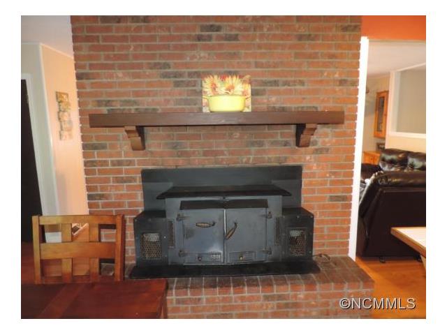 141 Chambers Cove Road, Canton, NC 28716