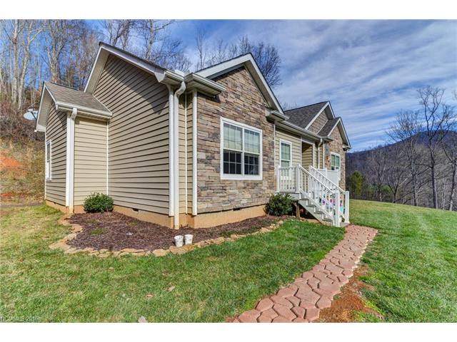 402 Reynolds Drive, Canton, NC 28716
