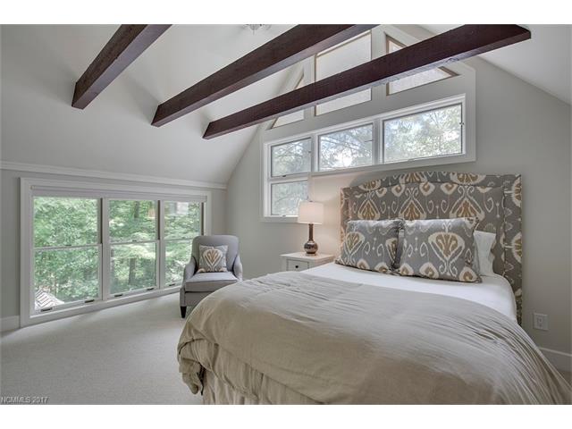 62 Indian Pipe Road, Cashiers, NC 28717