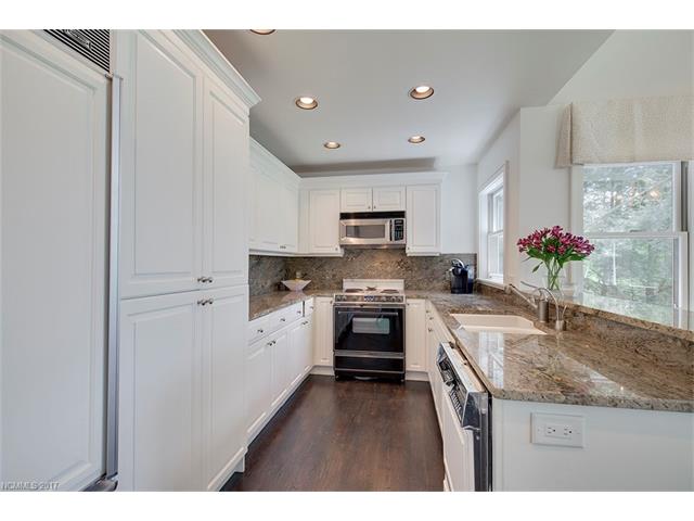 62 Indian Pipe Road, Cashiers, NC 28717