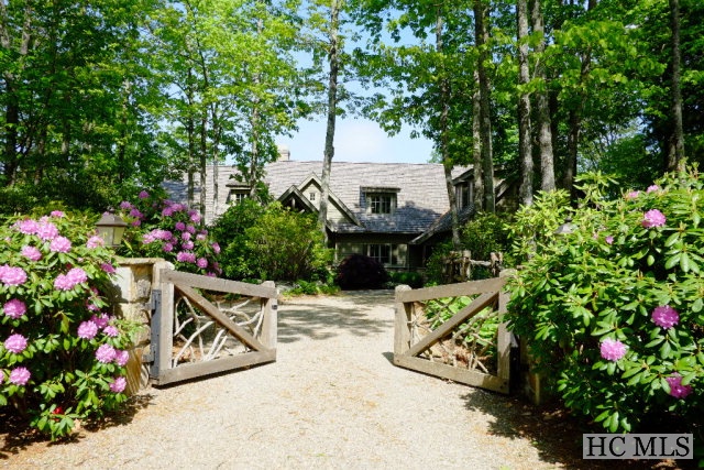 391 East Ridge Road, Cashiers, NC 28717