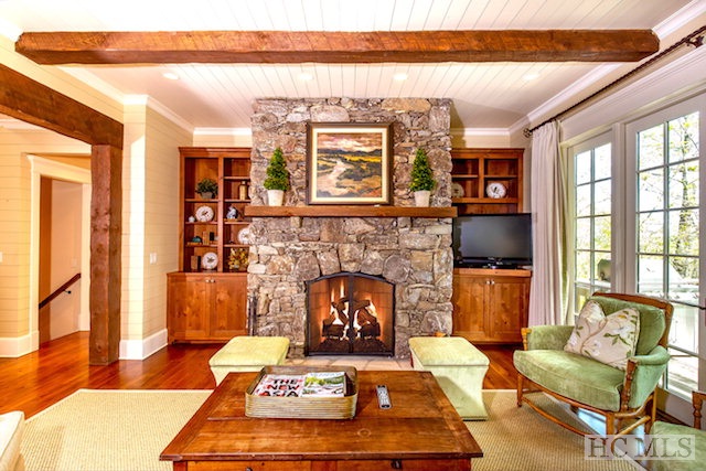 96 French Broad Lane, Cashiers, NC 28717