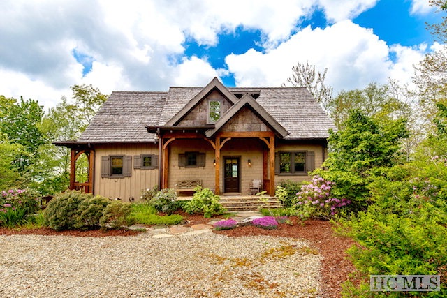 142 Flat Rock Drive, Cashiers, NC 28717