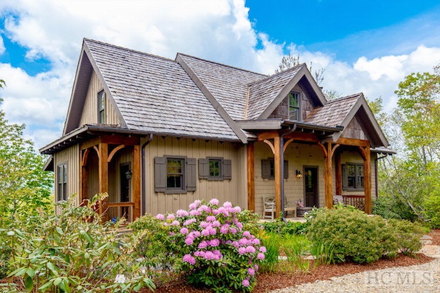 142 Flat Rock Drive, Cashiers, NC 28717