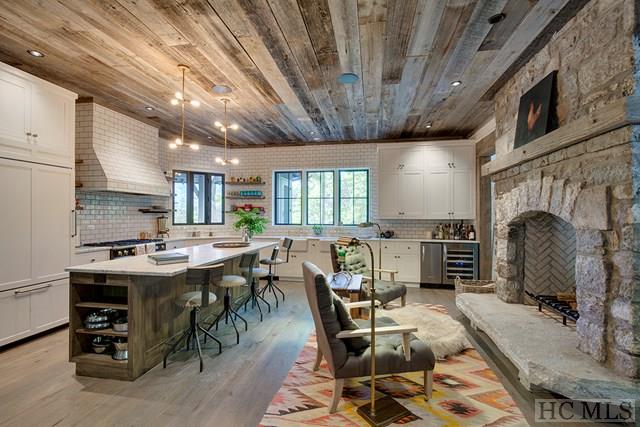 750 Silver Springs Road, Cashiers, NC 28717