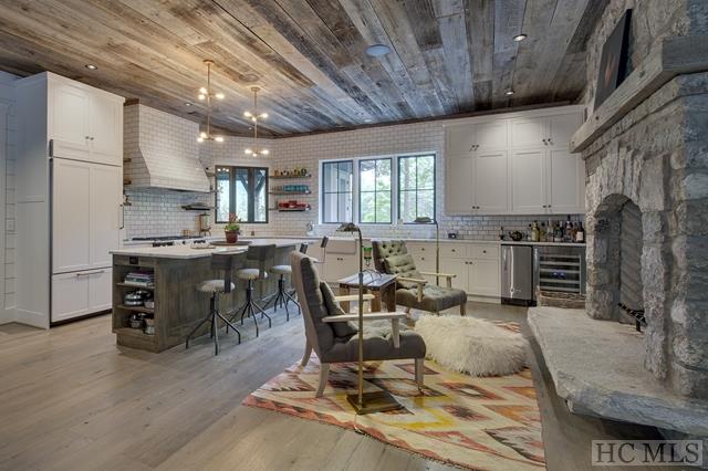 750 Silver Springs Road, Cashiers, NC 28717
