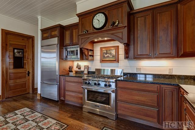 1693 Chimneytop Trail, Cashiers, NC 28717