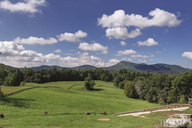 831 Laurel Knob Road, Cashiers, NC 28717
