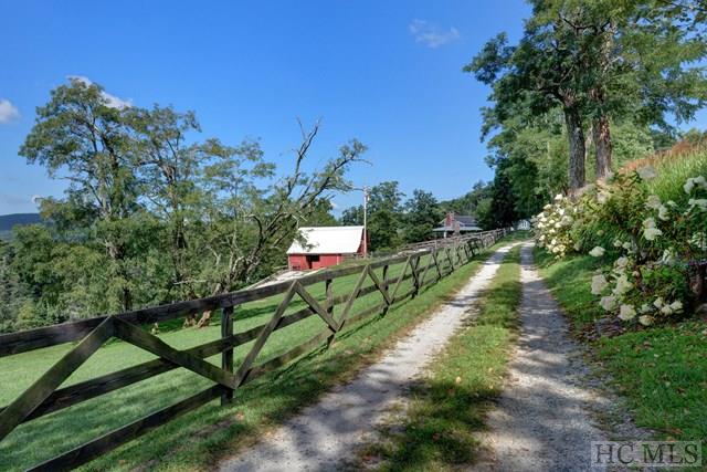 831 Laurel Knob Road, Cashiers, NC 28717
