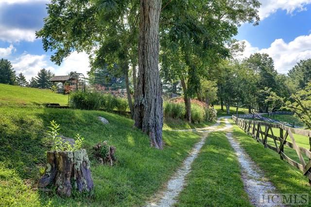 831 Laurel Knob Road, Cashiers, NC 28717