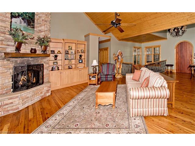53 Wild Iris Trail, Cashiers, NC 28717