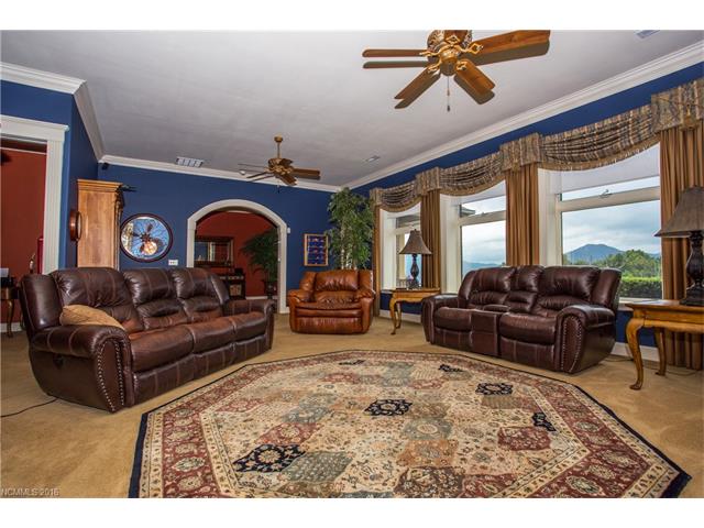 1445 Grandeur Heights, Clyde, NC 28721