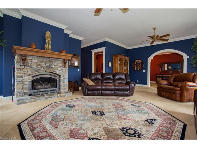 1445 Grandeur Heights, Clyde, NC 28721