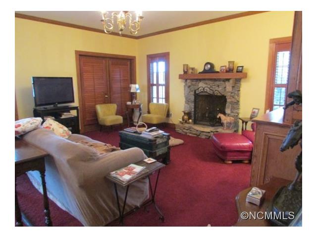 1636 Little Mountain Road, Columbus, NC 28722