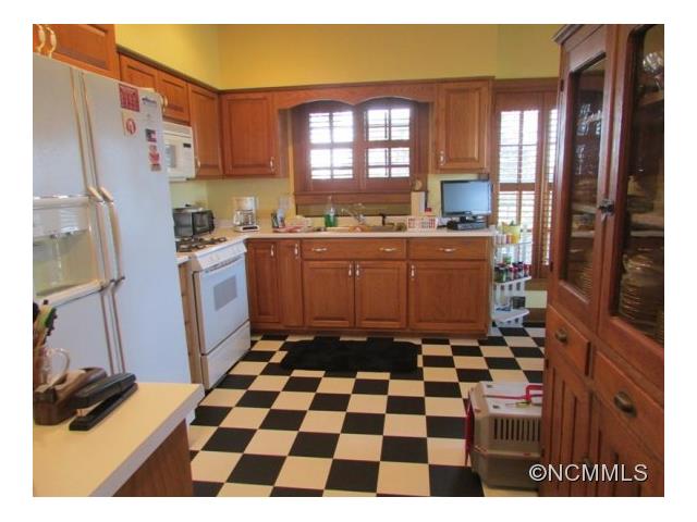 1636 Little Mountain Road, Columbus, NC 28722