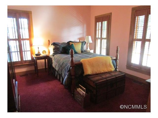 1636 Little Mountain Road, Columbus, NC 28722