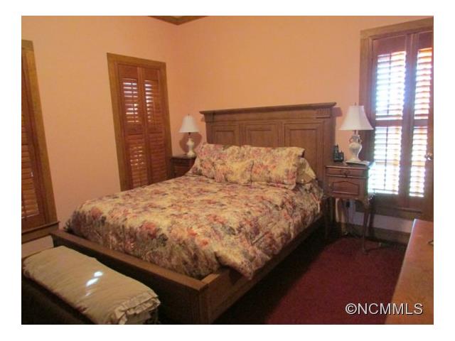 1636 Little Mountain Road, Columbus, NC 28722