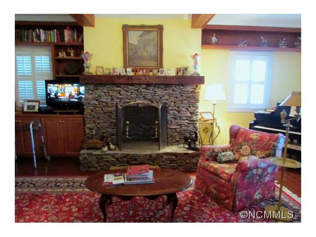 1636 Little Mountain Road, Columbus, NC 28722