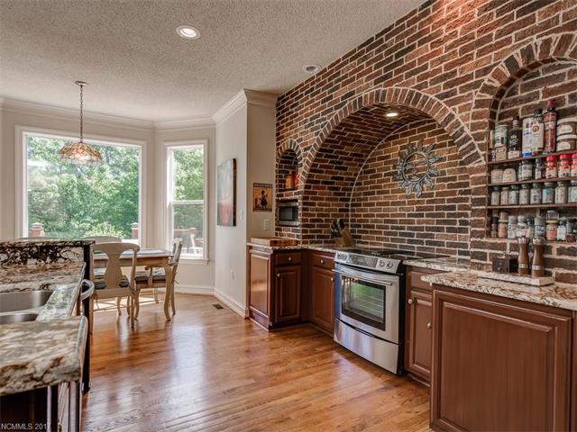 16 Windsong Drive, Fairview, NC 28730