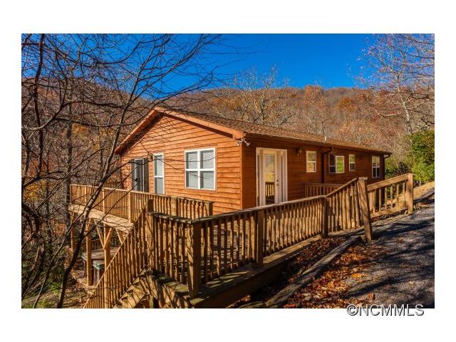 7 Red Oak Forest Lane, Fairview, NC 28730