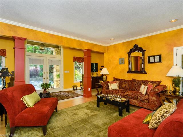 324 Silent Rise Lane, Flat Rock, NC 28731