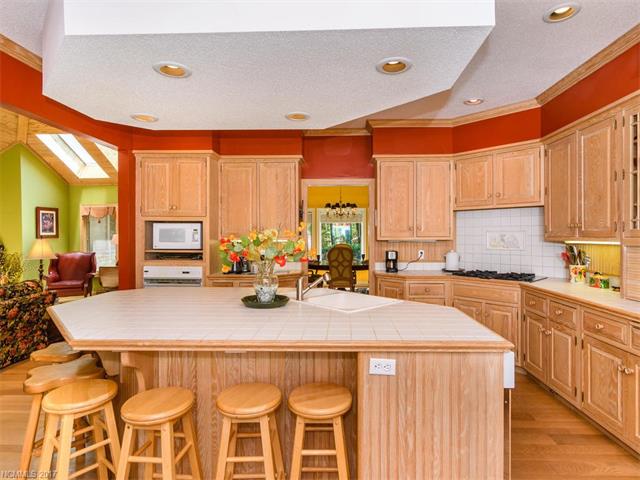 324 Silent Rise Lane, Flat Rock, NC 28731