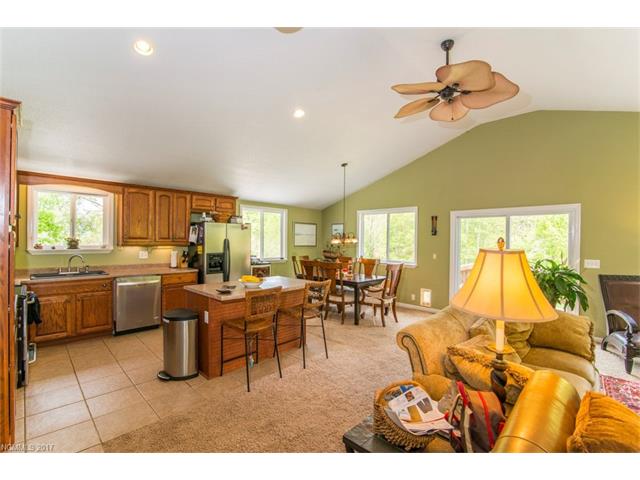 542 DUNCAN CREEK Road, Fletcher, NC 28732