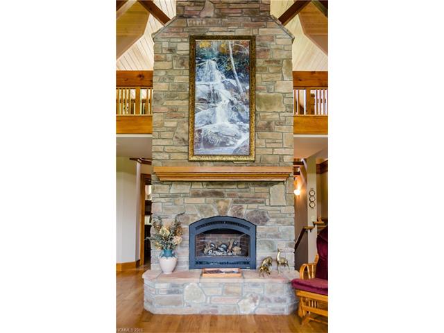 1209 Bradley Creek, Franklin, NC 28734