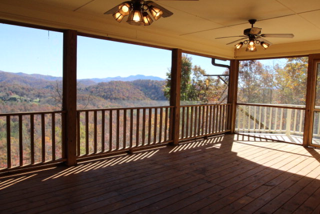 881 Holly Terrace Road, Franklin, NC 28734