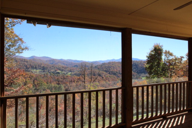 881 Holly Terrace Road, Franklin, NC 28734