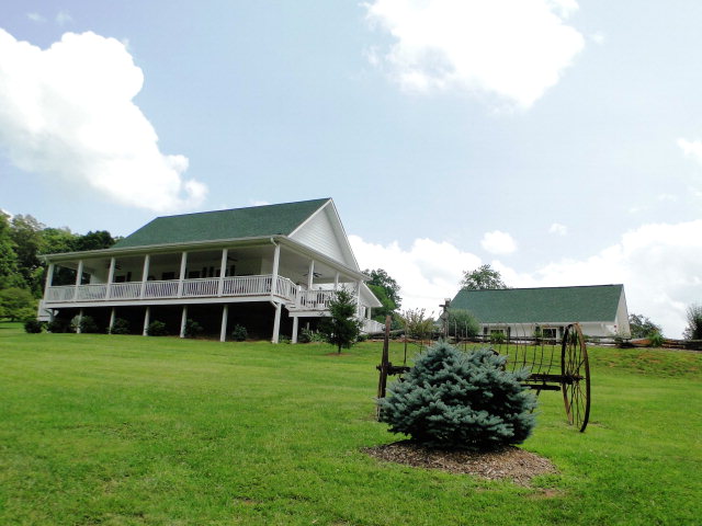 13 Tisit Drive, Franklin, NC 28734