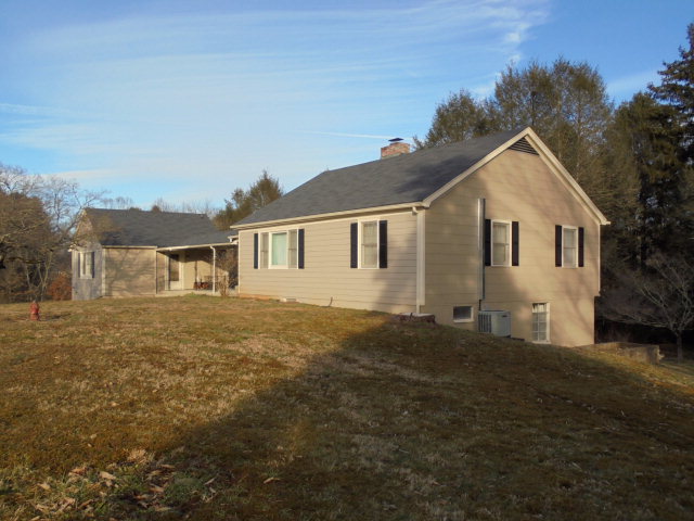 1318 MASHBURN WHITE ROAD, Franklin, NC 28734