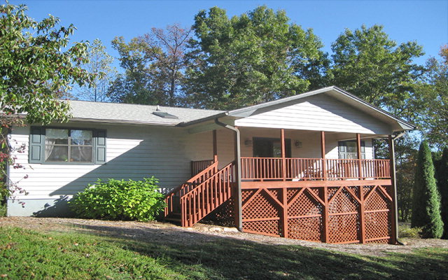 1099 Holly Terrace Road, Franklin, NC 28734